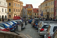 Subaru na náměstí v Třeboni